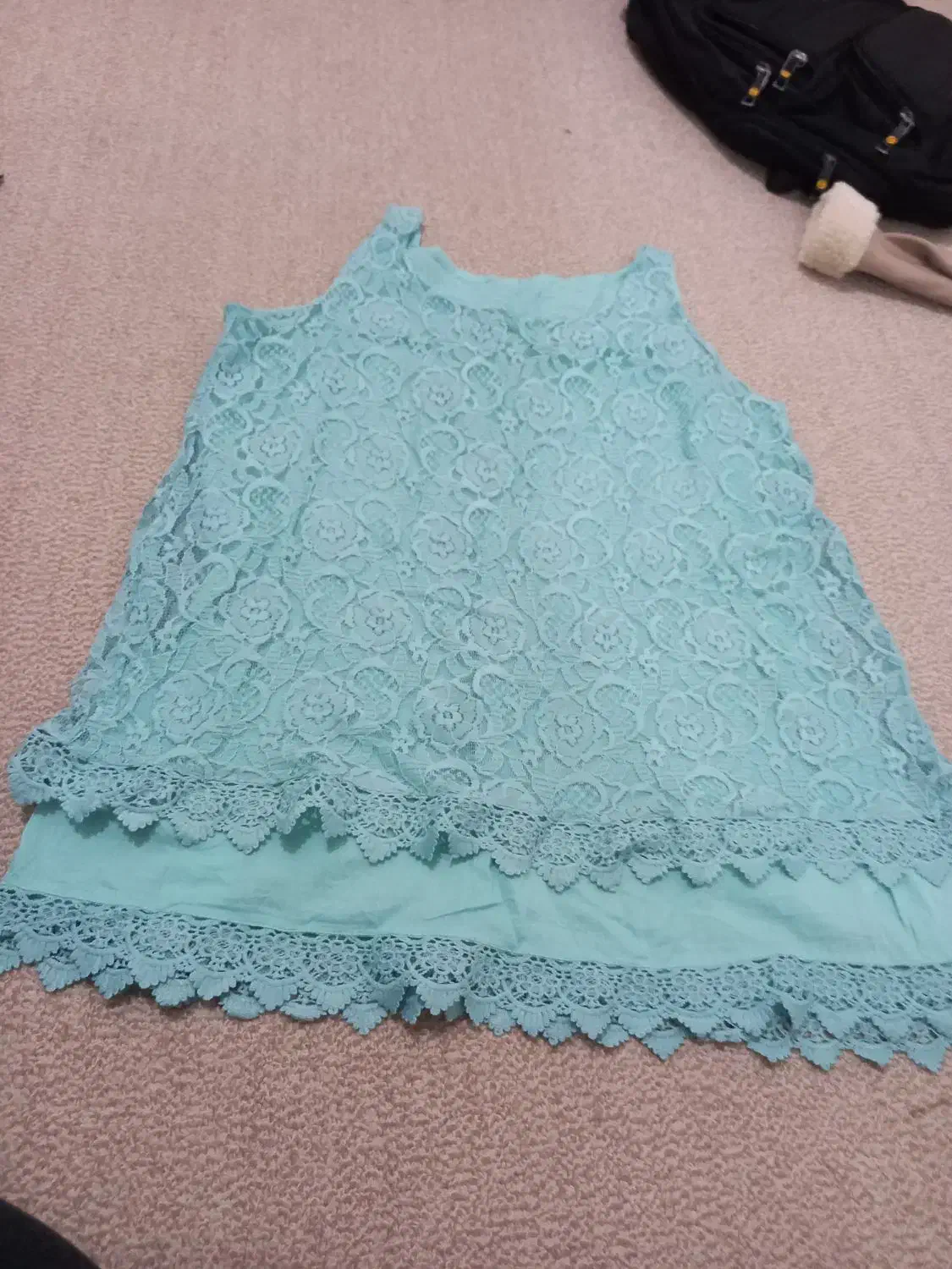 چند عدد مانتو|لباس|زنجان, |دیوار