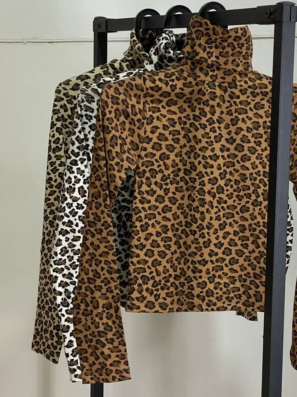 یقه اسکی پلنگی|لباس|گرمسار, |دیوار