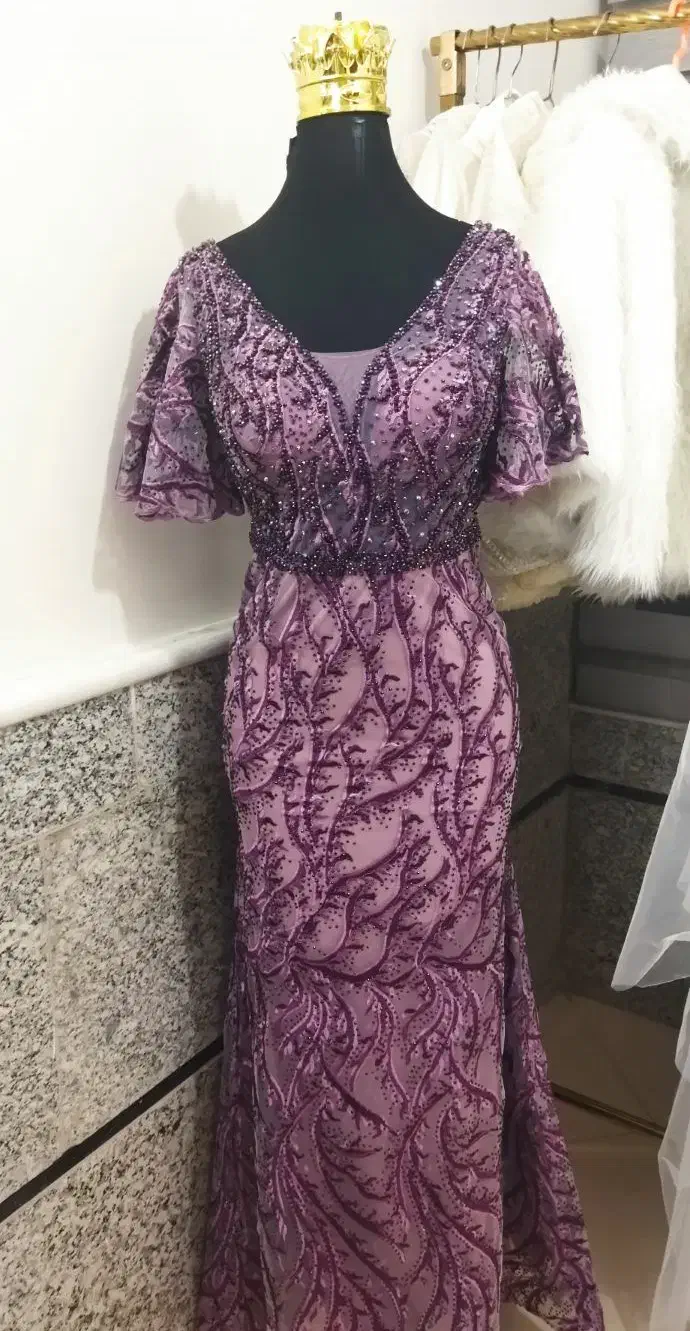 لباس عروس|لباس|نیشابور, فرح بخش|دیوار