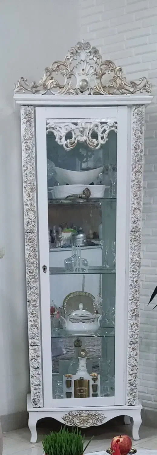 ویترین سلطنتی|بوفه، ویترین، کنسول|دوگنبدان, |دیوار