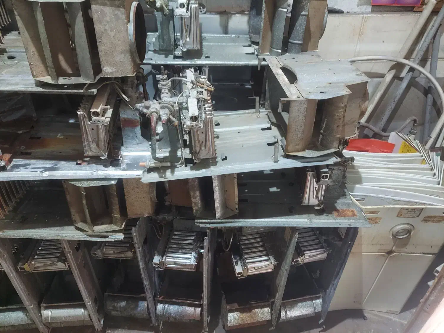 اسکلت آبگرمکن بوتان B3115|آبگرمکن، پکیج، شوفاژ|تهران, مولوی|دیوار