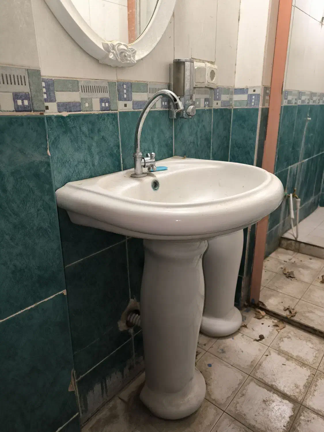 فروش 2 عدد روشویی در حد نو|لوازم سرویس بهداشتی|شیراز, کلاهدوز|دیوار