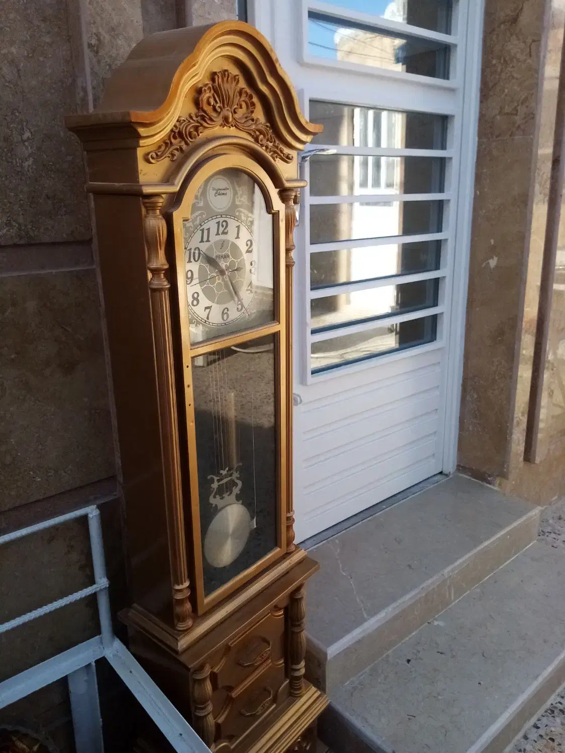 ساعت ایستاده در حد نو پلاستیکی|ساعت دیواری و تزئینی|شیراز, کوشک میدان|دیوار