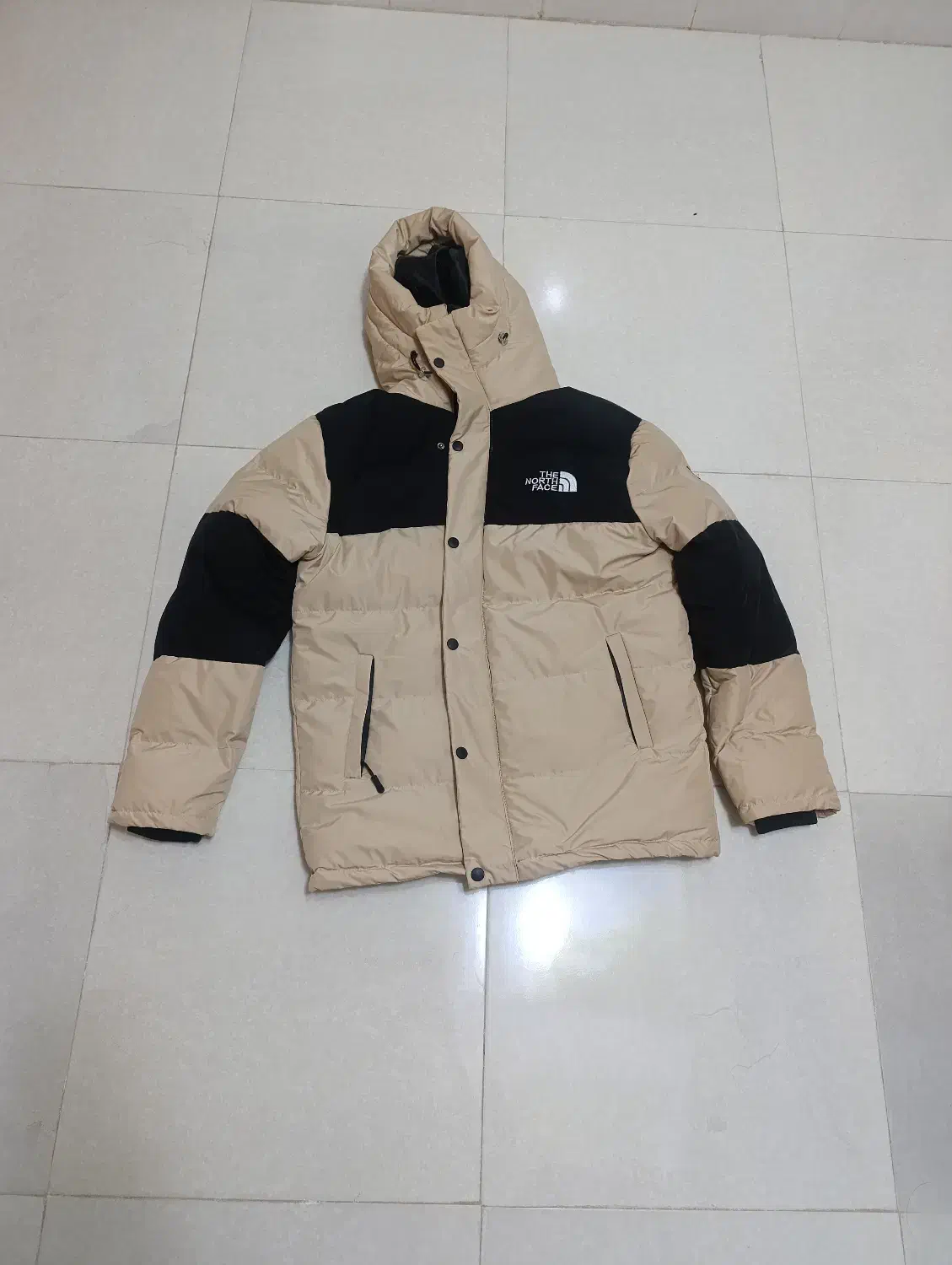 کاپشن نوعه نو|لباس|آباده, |دیوار