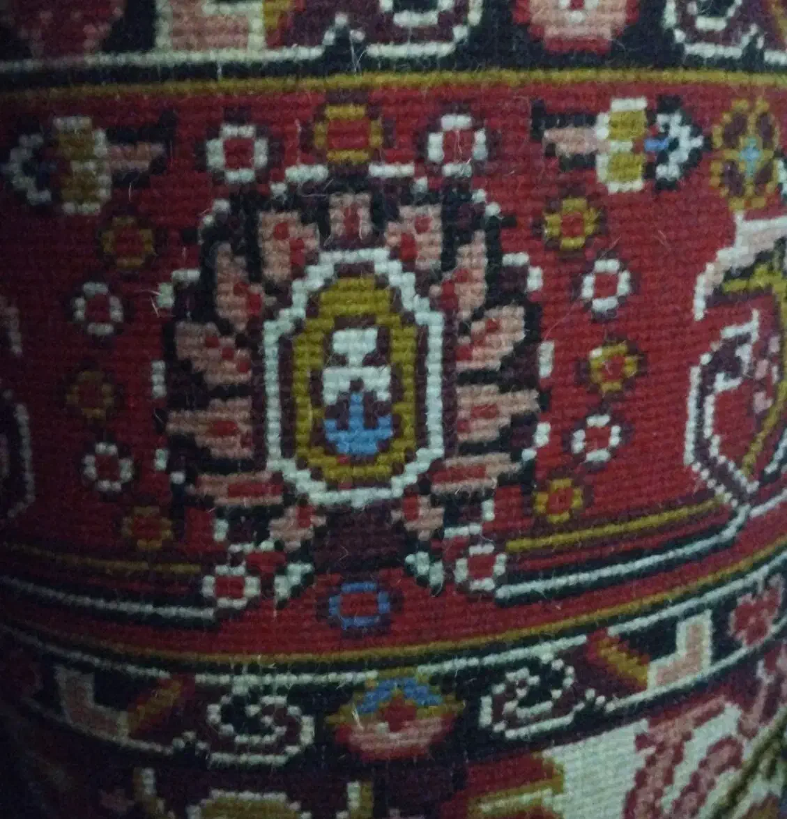 زرع و نیم|فرش|ملایر, |دیوار