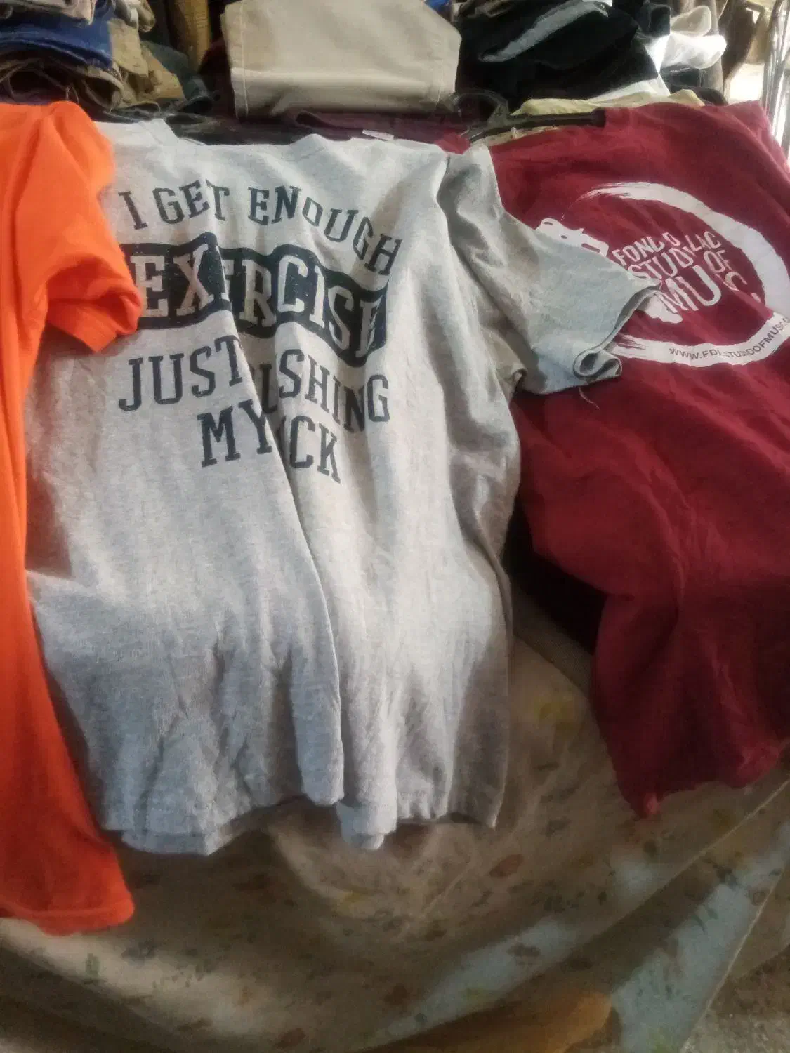 پیراهن تیشرت|لباس|سبزوار, بیهق شرقی|دیوار