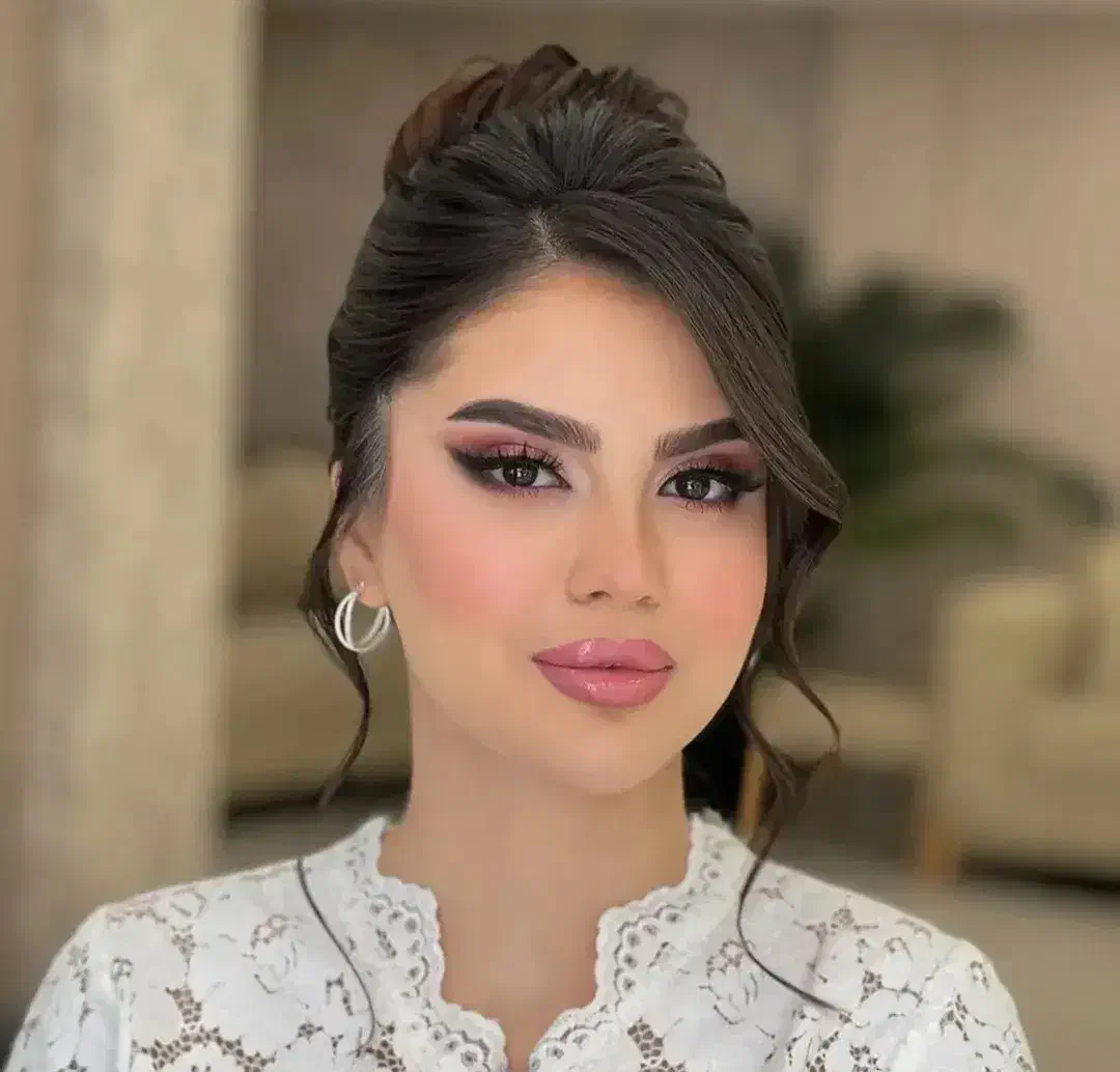 تخفیف ویژه میکاپ شنیون زلف با ضمانت ماندگاری|خدمات آرایشگری و زیبایی|شیراز, میانرود|دیوار