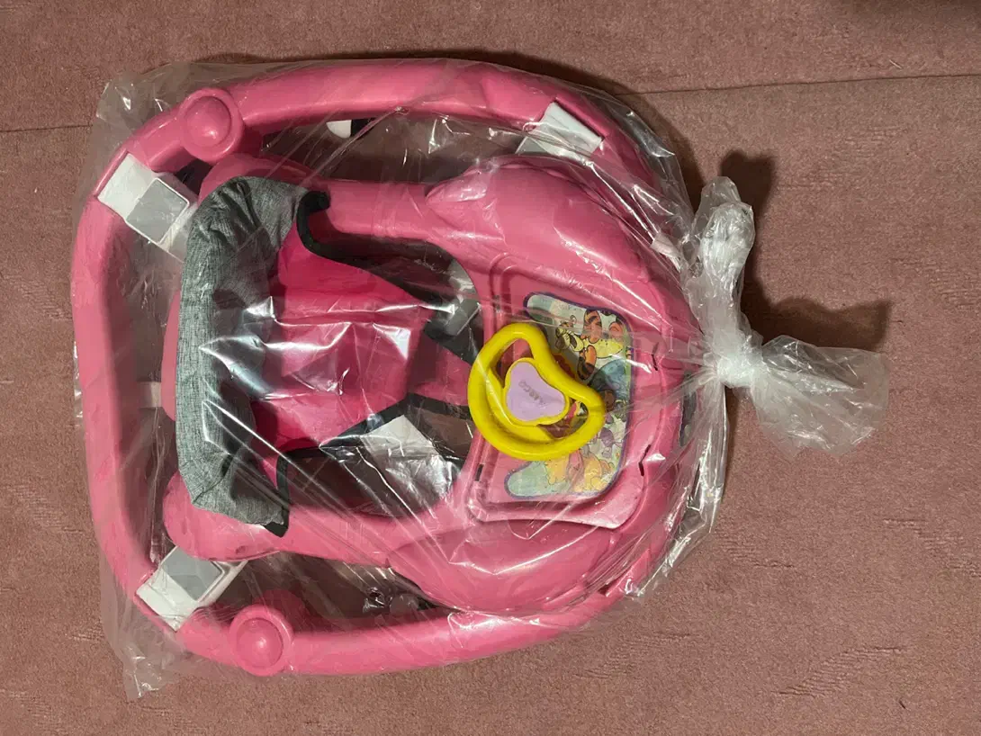 رورورک|اسباب و اثاث بچه|نمین, |دیوار