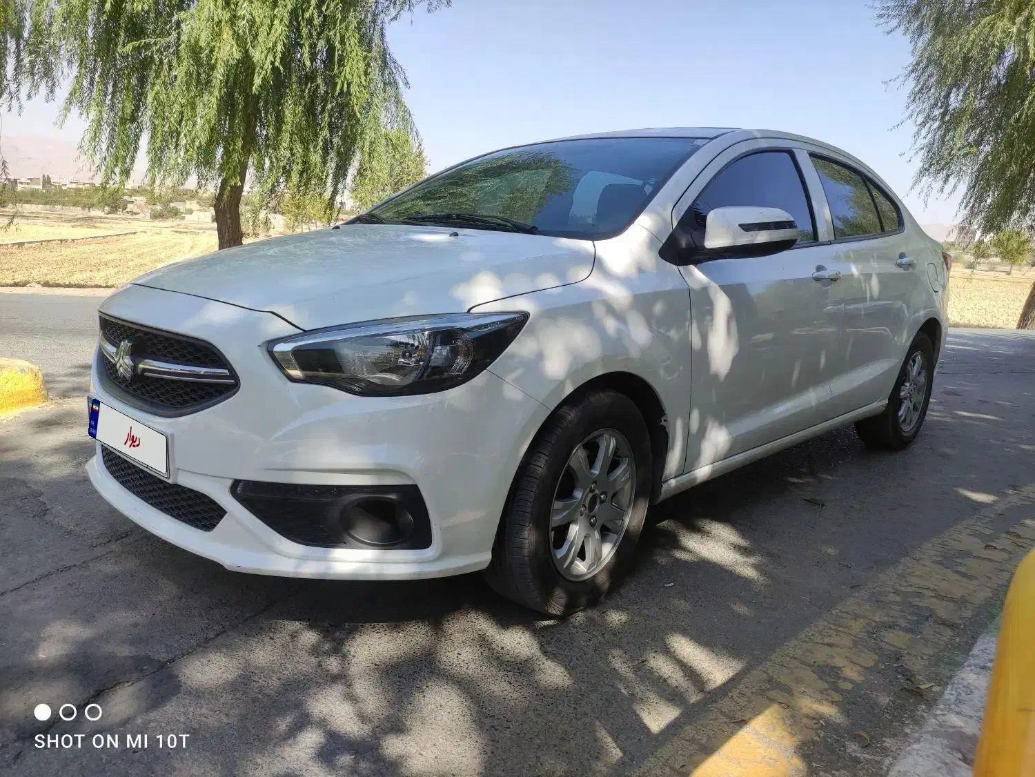 شاهین ۴۰۲سانروف دار|خودرو سواری و وانت|لنجان, |دیوار