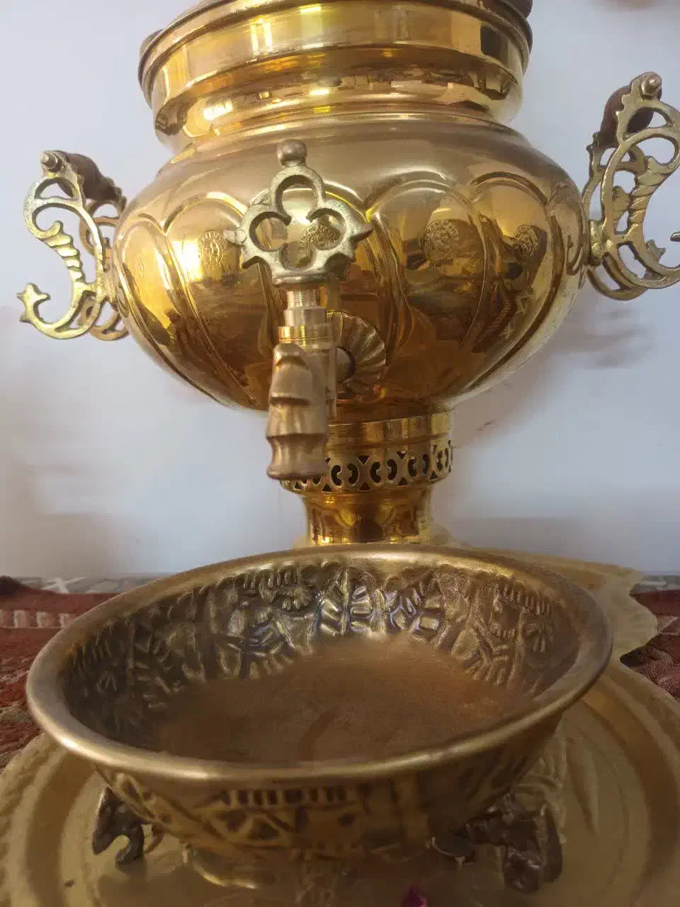 ظروف برنجی|کلکسیون اشیاء عتیقه|سبزوار, باهنر|دیوار