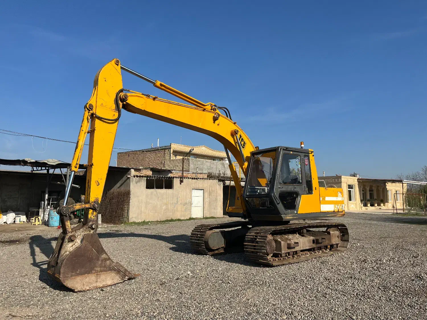 بیل مکانیکی زنجیری|خودرو سنگین|تهران, شهرک آپادانا|دیوار