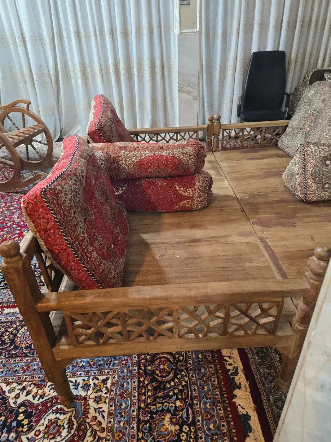 تخت و صندلی چوبی|صندلی و نیمکت|قم, هفت تیر|دیوار