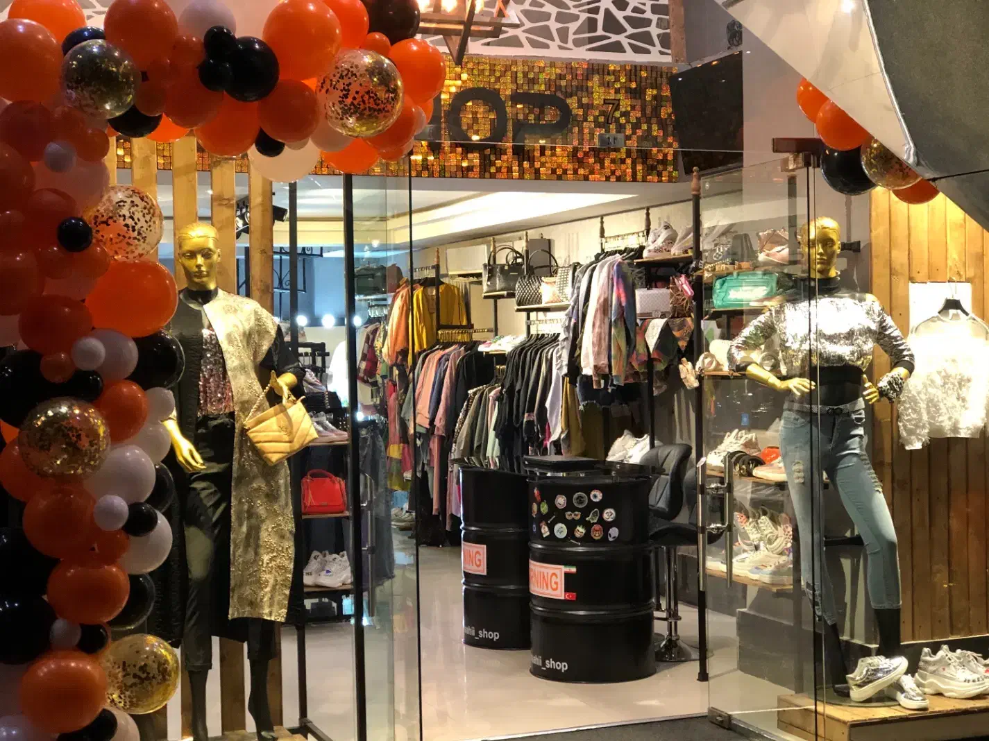 اجاره مغازه در پاساژ نگین ظفر|اجارهٔ مغازه و غرفه|تهران, قبا|دیوار