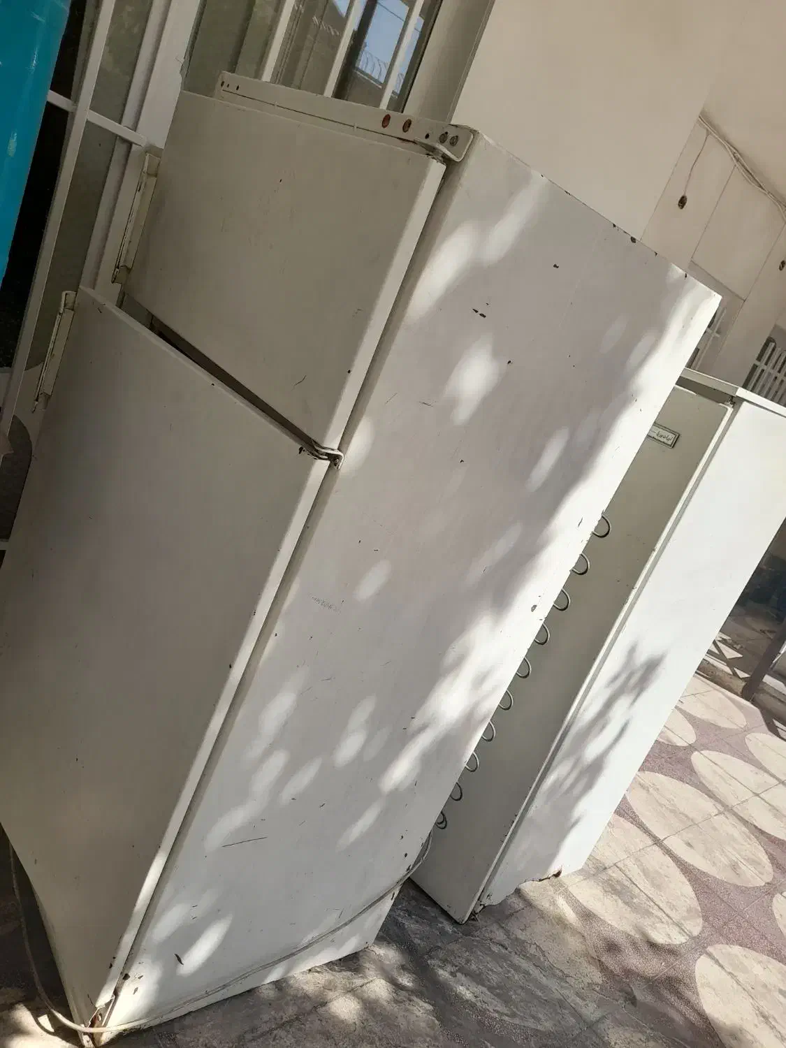 یخجال|یخچال و فریزر|شیراز, شاهچراغ|دیوار