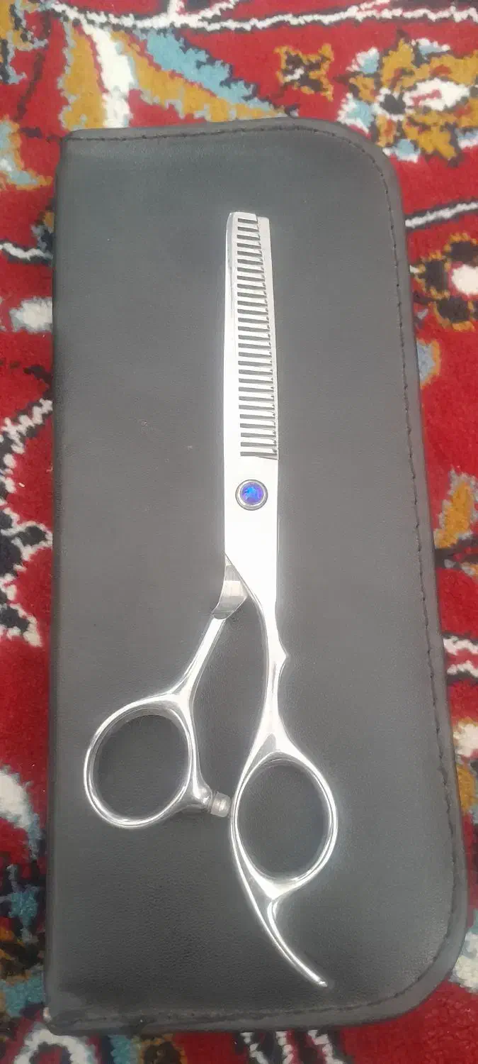 ماشین اصلاح وی جی آر و قیچی ست نو|آرایشی، بهداشتی، درمانی|تربتحیدریه, رضاشهر|دیوار