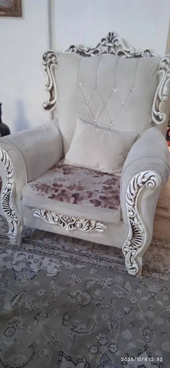 مبل هفت نفره همراه با میز جلو مبلی و دو عسلی|مبلمان خانگی و میز عسلی|تهران, تاکسیرانی|دیوار