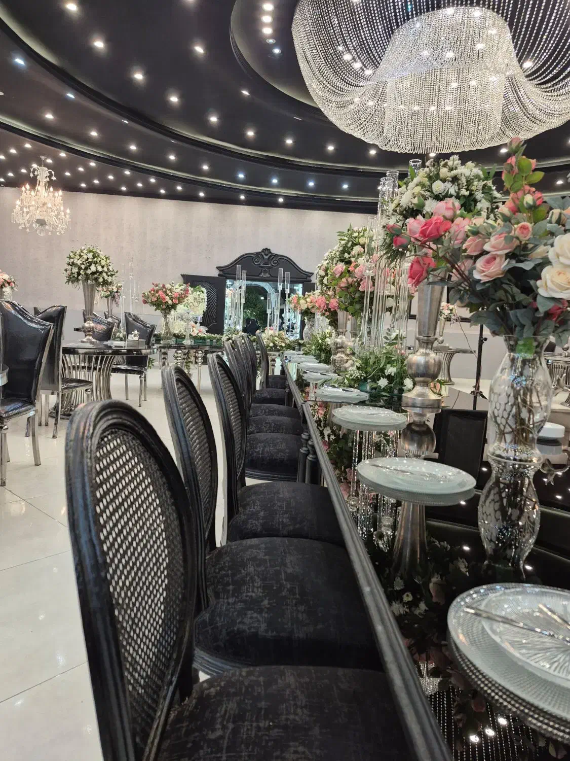 باغ تالار شاهان|خدمات پذیرایی، مراسم|کرج, کلاک پایین|دیوار