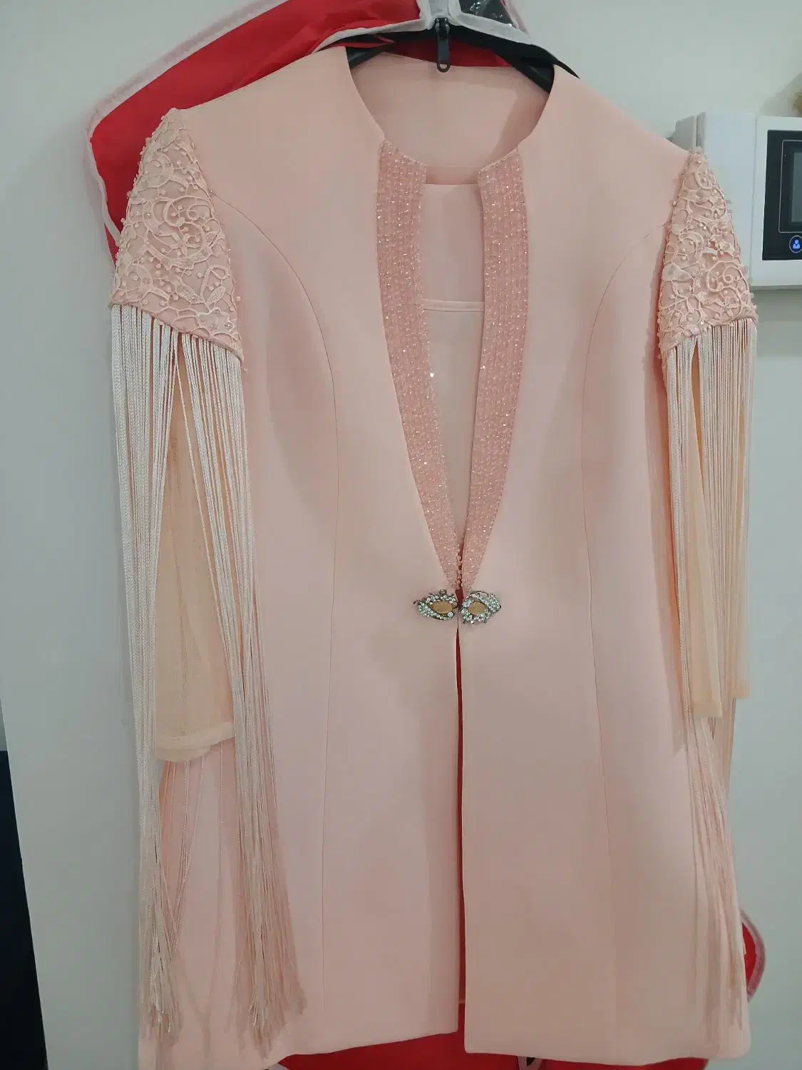 لباس زنانه|لباس|ری, صفاییه (چشمه علی)|دیوار