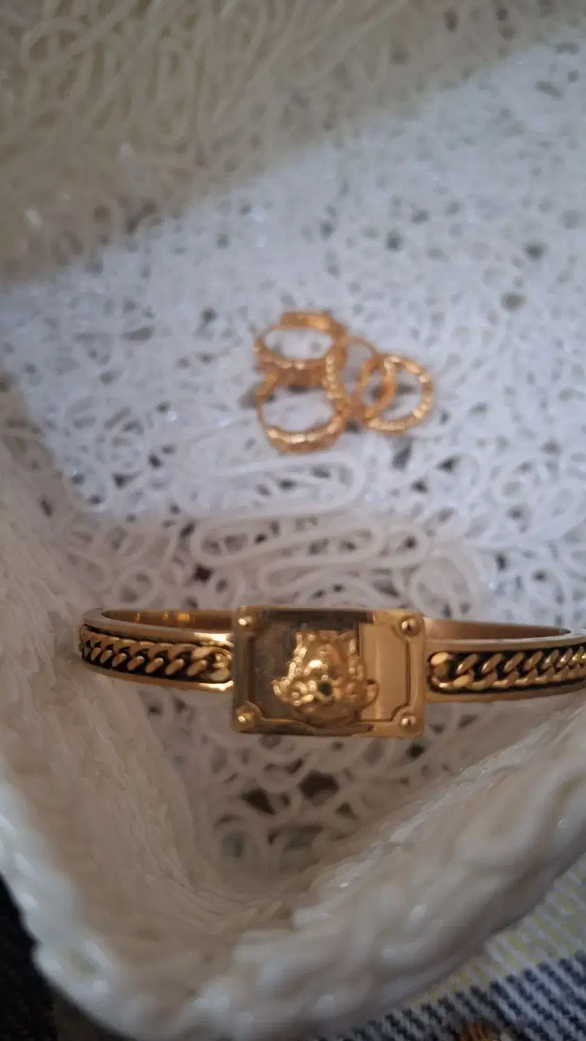 دستبند ورساچ و دو عدد گوشواره|بدلیجات|تهران, تهرانپارس شرقی|دیوار