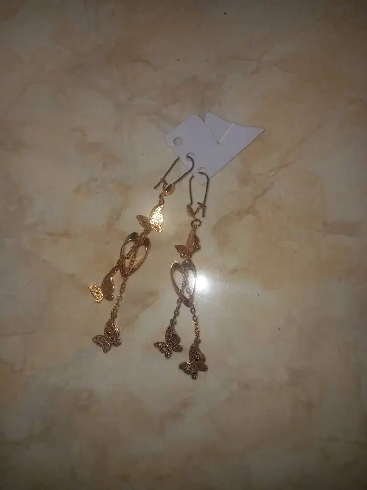 گوشواره و سرویس دخترانه|بدلیجات|یزد, |دیوار