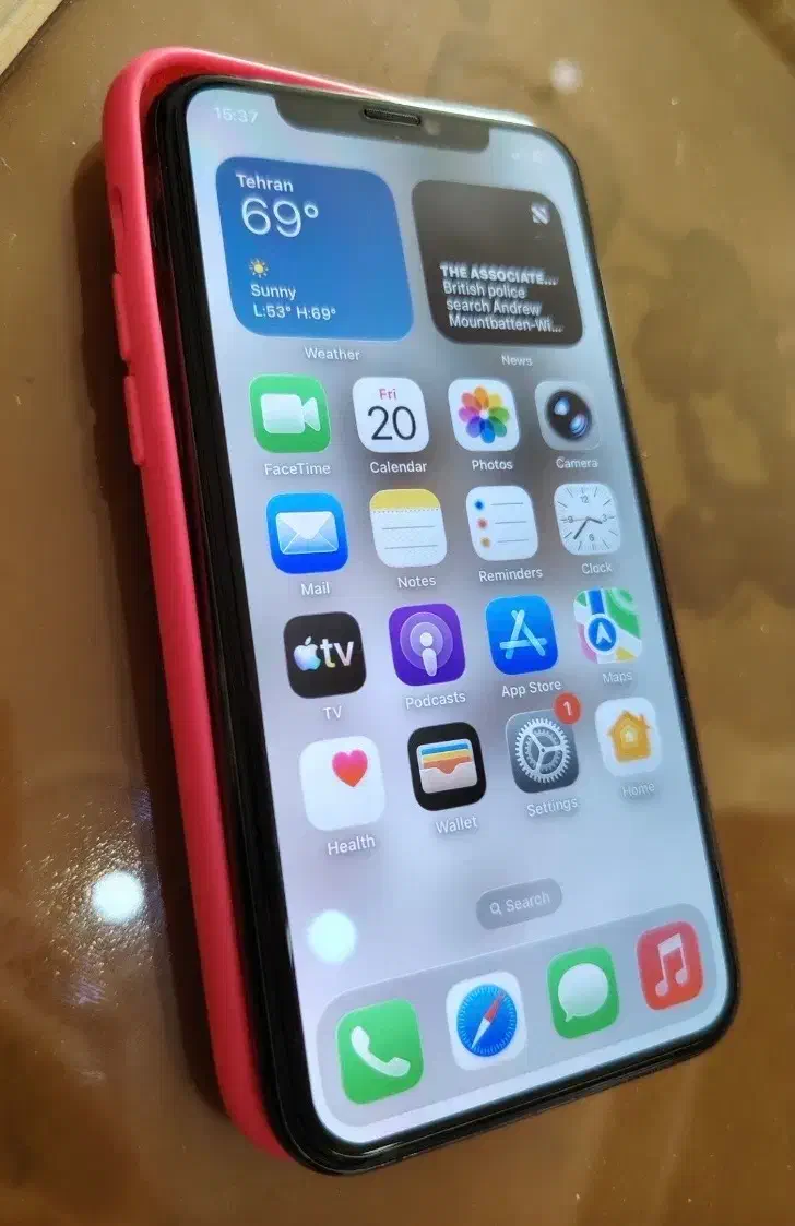 iPhone 11poro|موبایل|قم, قلعه کامکار|دیوار