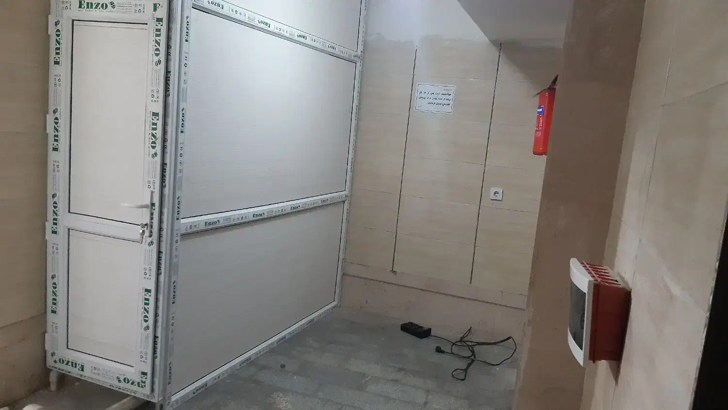 ساخت ونصب درب و پنجره توری و دو جداره بدونه تخریب|خدمات پیشه و مهارت|تهران, دهقان|دیوار