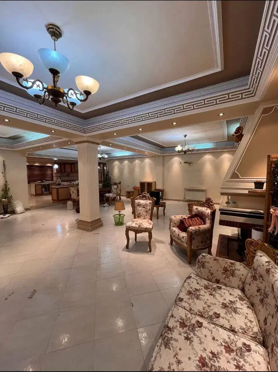 اجاره ۲۴۰ متری بازسازی شده ۴ خواب  اول هراز|اجارهٔ آپارتمان|آمل, |دیوار