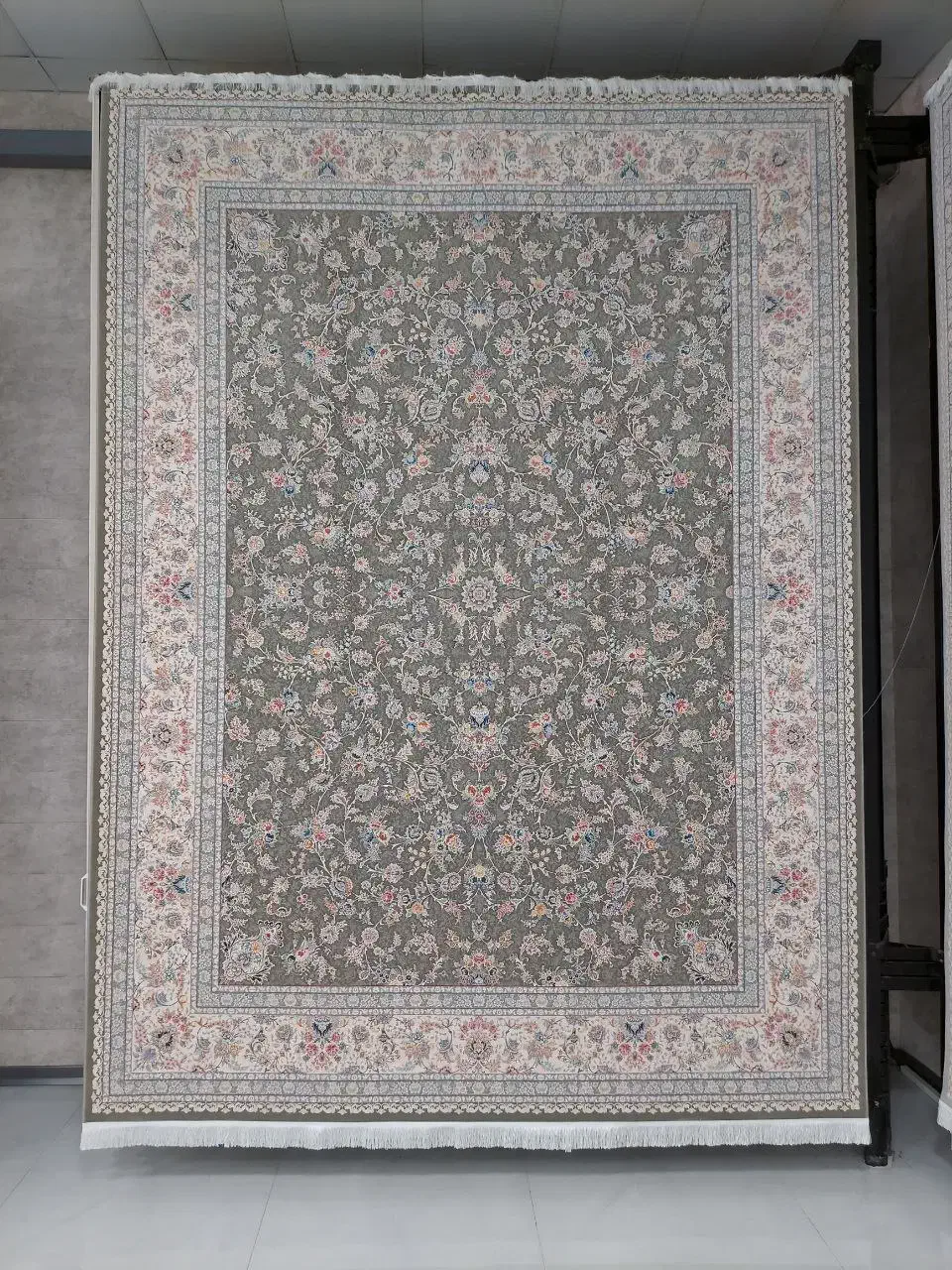 فرش ۳در ۴ گل برجسته ۱۲۰۰شانه تراکم ۳۶۰۰|فرش|مشهد, امیریه|دیوار