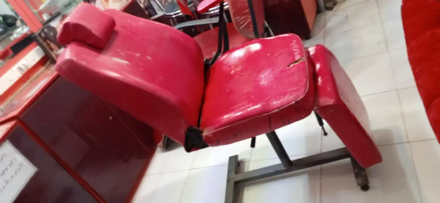 صندلی آرایشگاه سالمه جنس چرم|آرایشگاه و سالنهای زیبایی|تربتحیدریه, یحیی آباد|دیوار