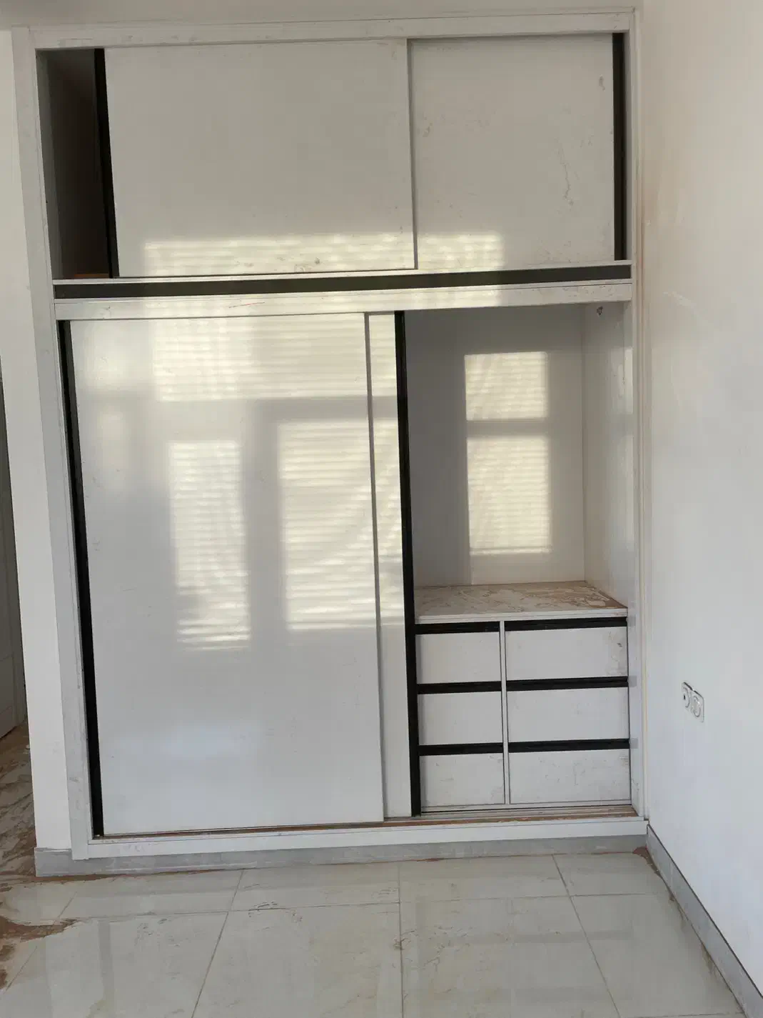 سازنده انواع مدلهای بروز کابینت کمد دیواری|جاکفشی، کمد، دراور|شیراز, درکی|دیوار