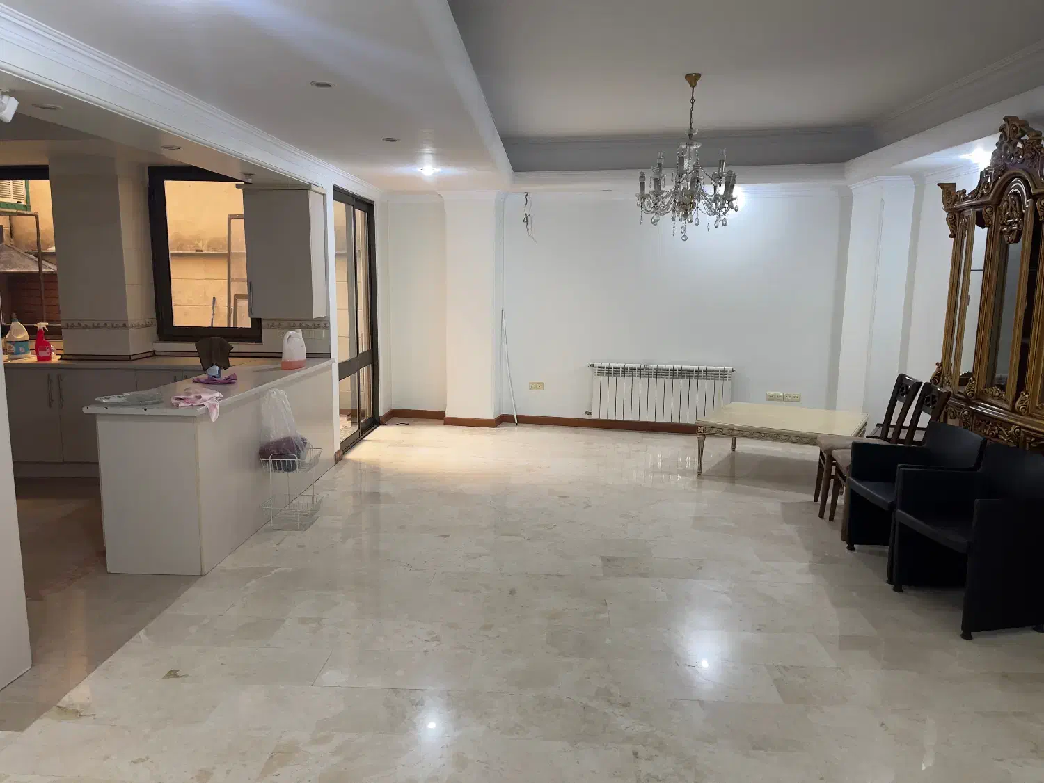 نیاوران گلسنگ ۱۷۰ متر ۳ خواب تک واحدی