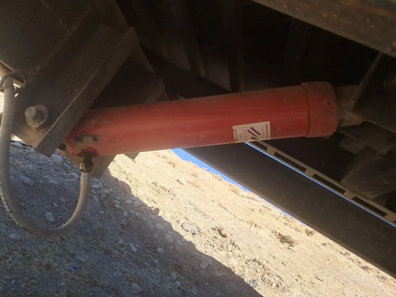 تریلی|ماشین‌آلات صنعتی|هرسین, |دیوار