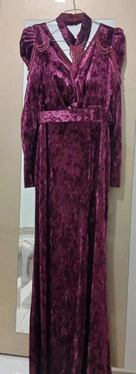 لباس مجلسی|لباس|فامنین, |دیوار