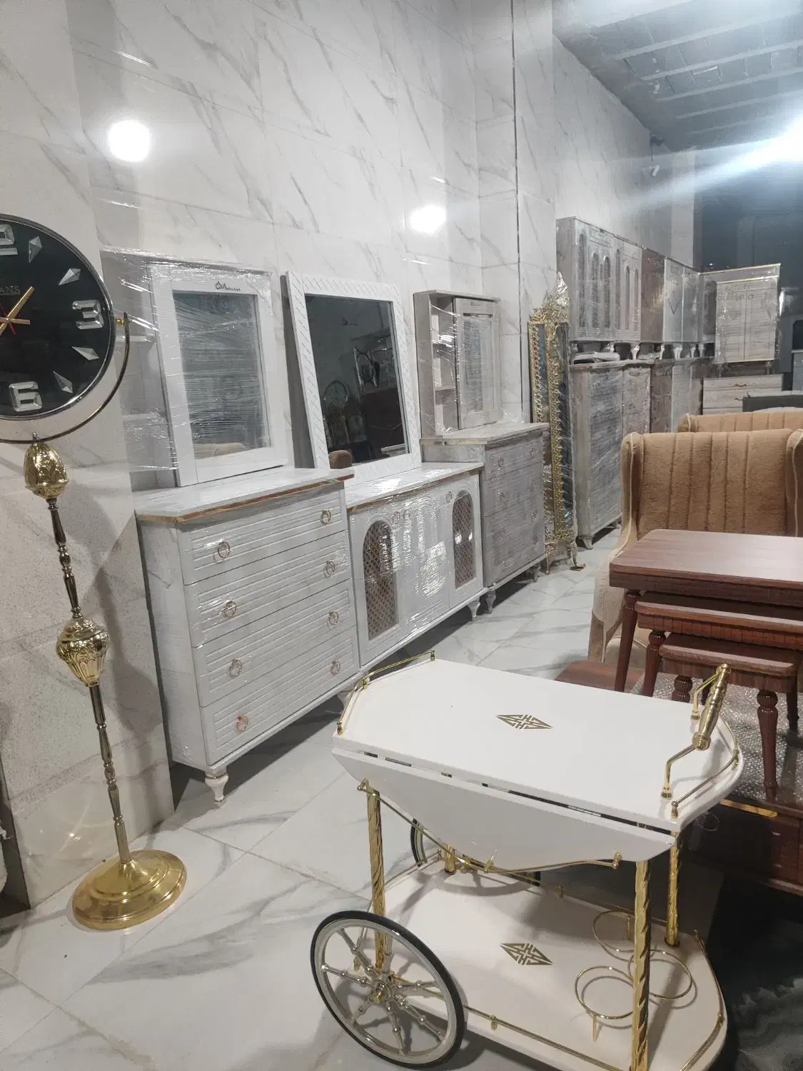 میز تلوزیون  فقط۲۹۵۰۰۰۰|میز تلویزیون|لردگان, |دیوار