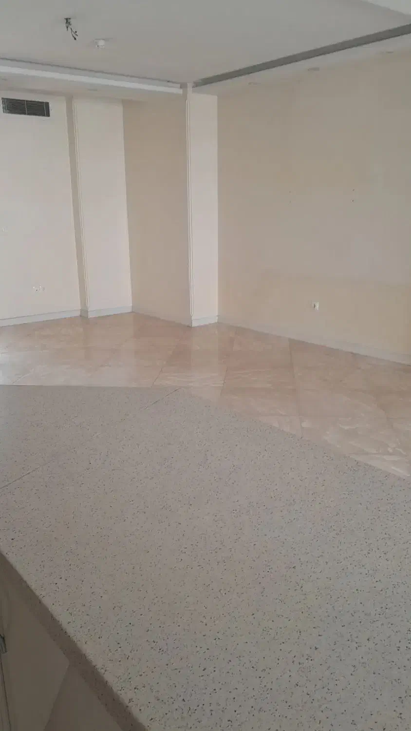 شیخ بهایی شمالی 125 م 2 خوابه 5 ساله قابل تبدیل