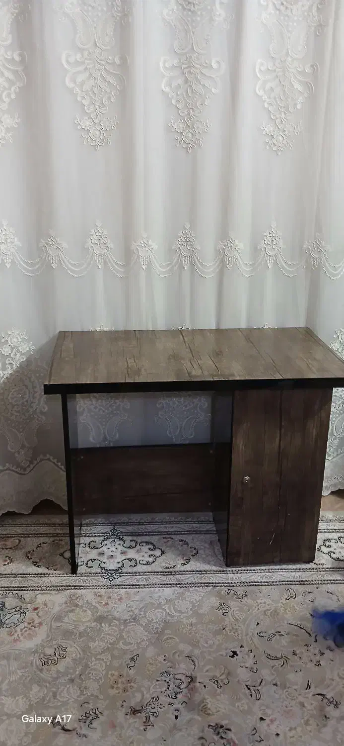 میز تحریرو کامپیوتر|میز تحریر و کامپیوتر|قم, امامزاده ابراهیم|دیوار