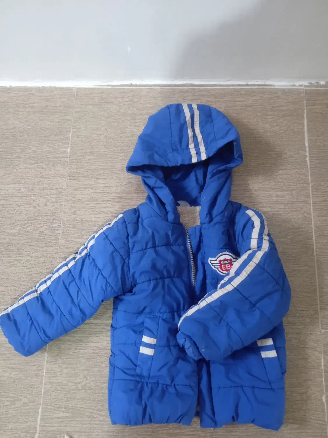 سرهم نوزادی|کفش و لباس بچه|خوی, |دیوار