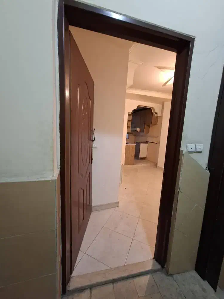 ۴۰متر استادمعین دامپزشکی. ۳عدد تکواحدی