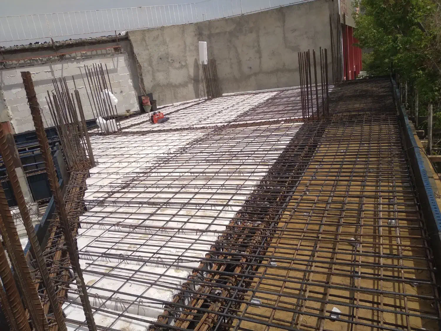 آرماتور بند وقالب بند بصورت دائمی نیاز مندیم|استخدام معماری، عمران و ساختمانی|اهر, |دیوار