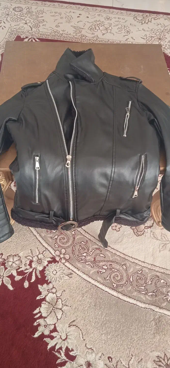 کاپشن چرم|لباس|اسفراین, |دیوار