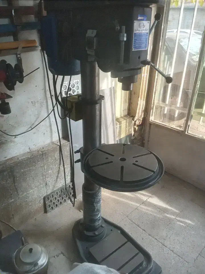 استخدام استاد کار بالابر هیدرولیک و وینچی|استخدام صنعتی، فنی، مهندسی|باغستان, |دیوار