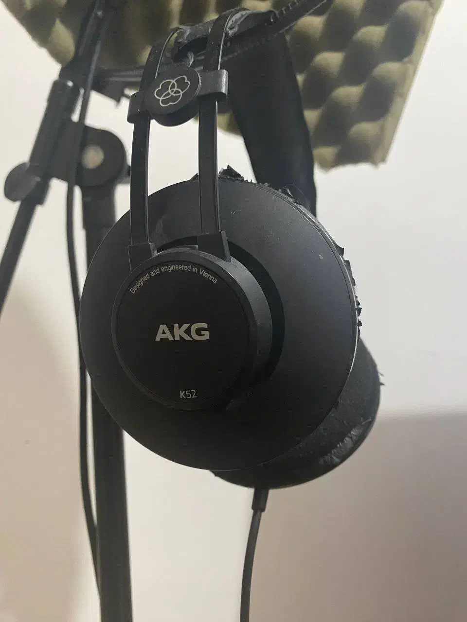 میکروفون|صوتی و تصویری|نقده, |دیوار