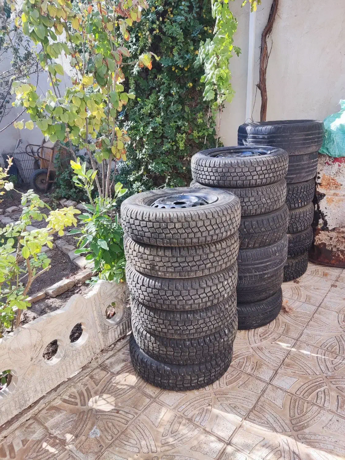 تعدادی لاستیک خارجی|قطعات یدکی و لوازم جانبی|جوادآباد, |دیوار