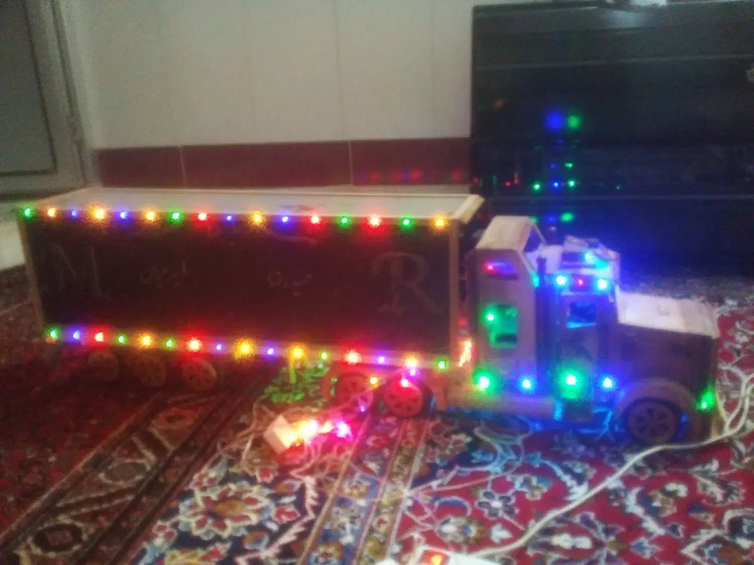 ماکت ماشین سنگین ماک|مجسمه، تندیس، ماکت|قم, زاویه|دیوار