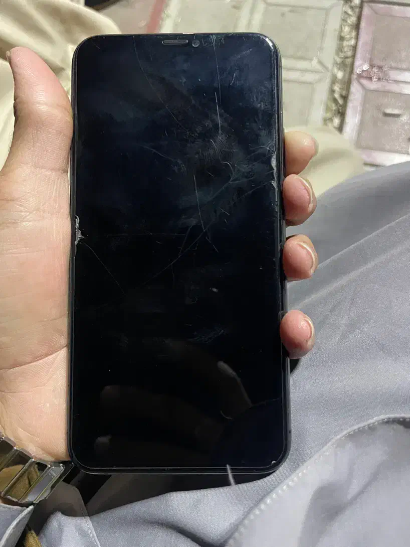 ایفون ۱۱پرو مکس|موبایل|زاهدان, |دیوار