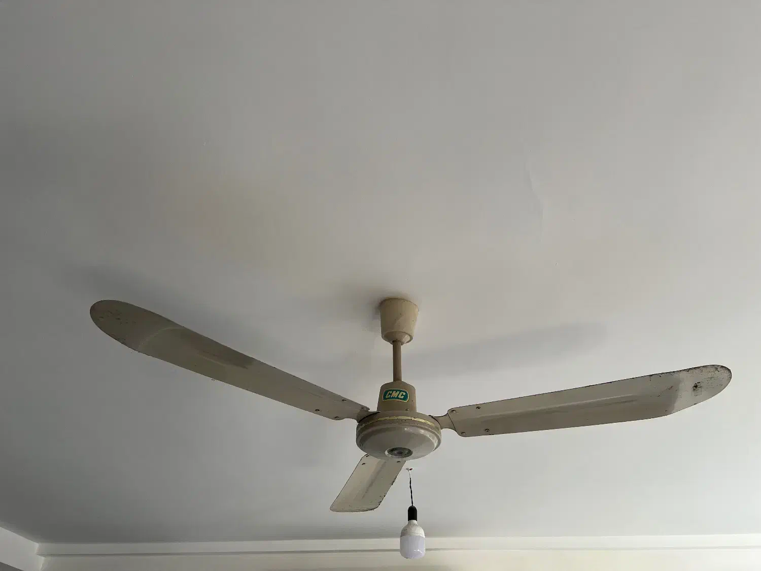 پنکه سقفی|پنکه و تصفیه‌کنندهٔ هوا|آمل, |دیوار