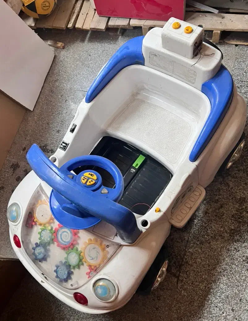 ماشین شارژی|اسباببازی بچه|قم, چهار مردان|دیوار