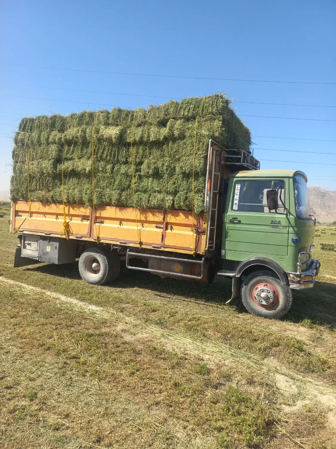 خاور۸۰۸ مدل۶۳|خودرو سنگین|مرودشت, بیست متری بیمارستان|دیوار