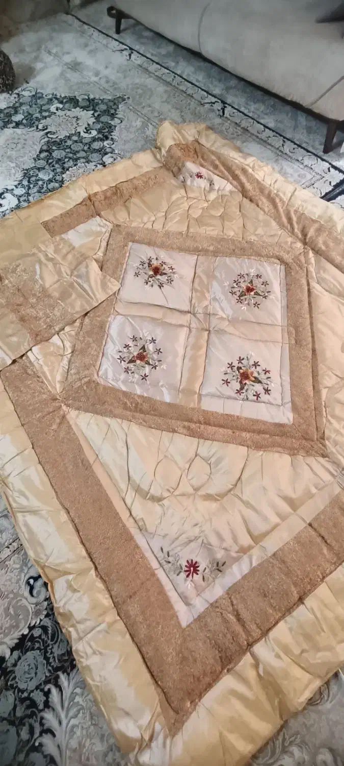 رو تختی حریر دو نفره|سرویس روتختی|قم, باغ شریفی|دیوار