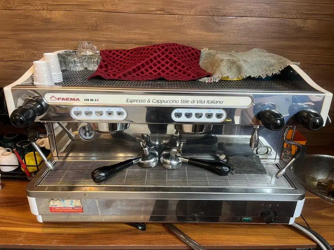 دستگاه قهوه ساز و دستگاه آسیاب مخزن دار|سماور، چای‌ساز، قهوه‌ساز|یزد, |دیوار